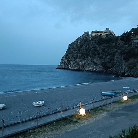 Casa Vacanze Margarita Sant'Alessio Siculo Exterior foto