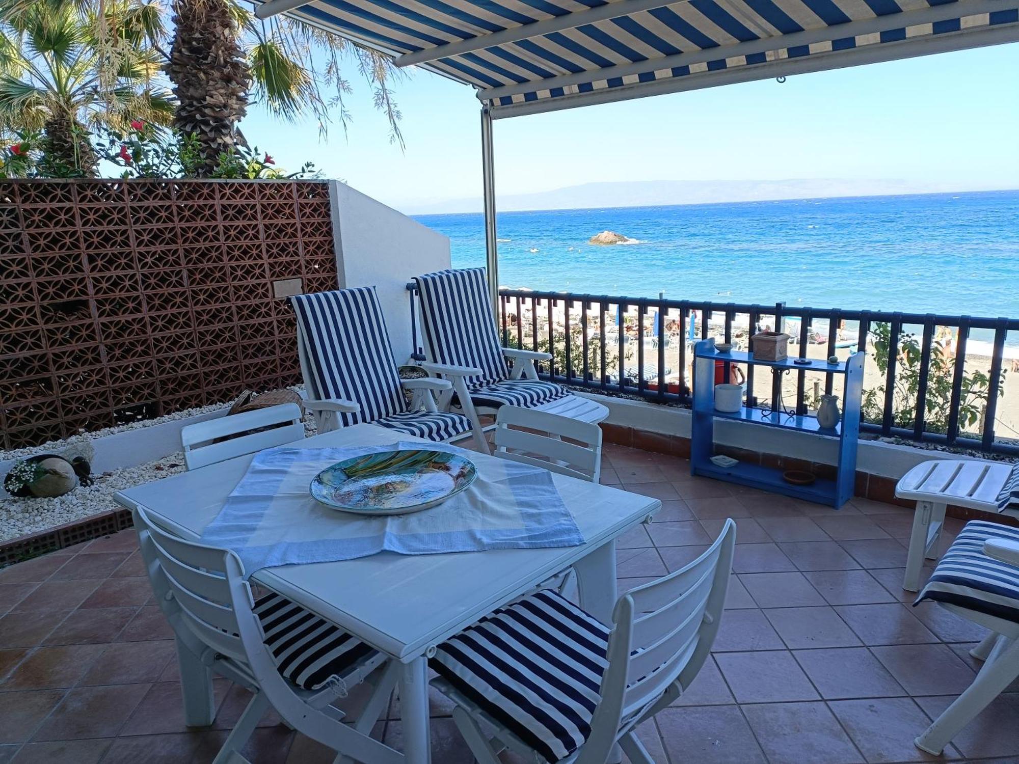 Casa Vacanze Margarita Sant'Alessio Siculo Exterior foto