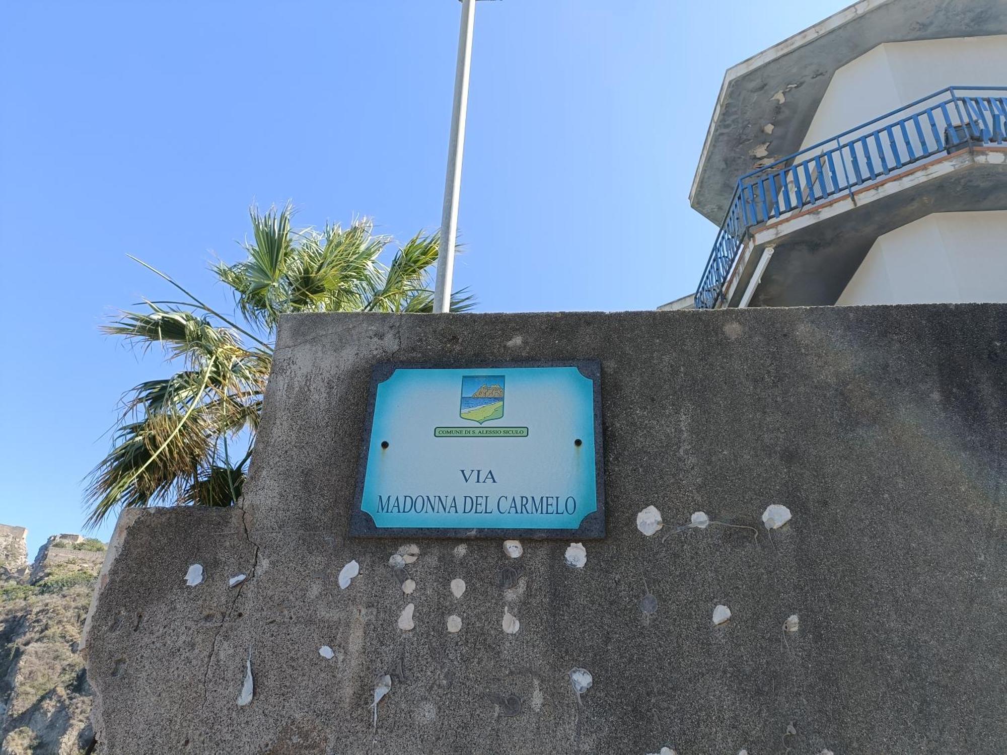 Casa Vacanze Margarita Sant'Alessio Siculo Exterior foto